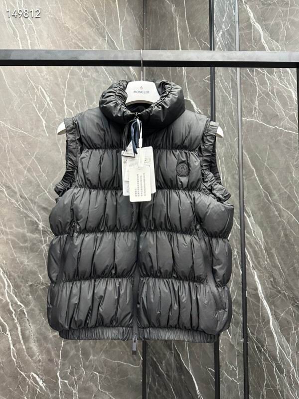 Moncler Down Jacket Wmns ID:20251123-105